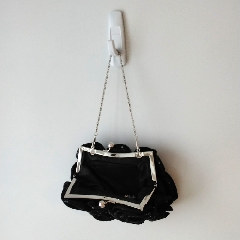 Women's black sequin rosettes evening bag - Picture 2 of 11